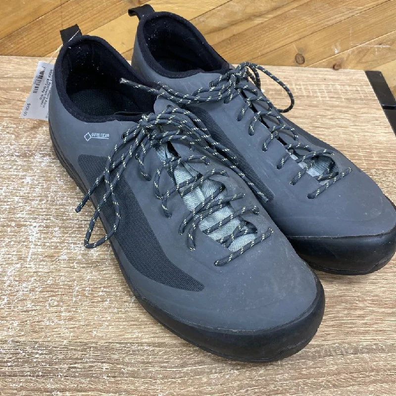 Arc'teryx - Women's Acrux SL GTX Approach Shoes - MSRP $270: Grey-women-W10