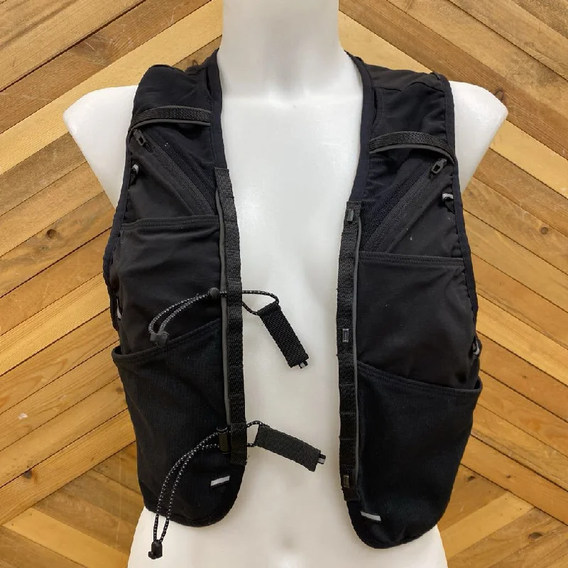 Lululemon - Running Vest - MSRP $148: Black-women-M/L