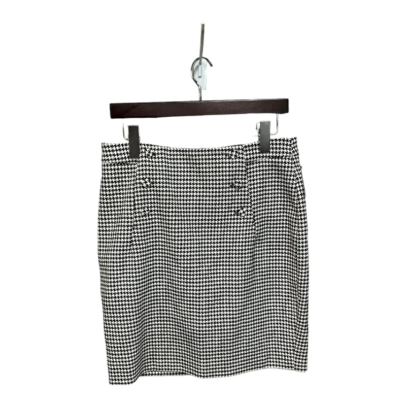 Skirt Mini & Short By H&m In Checkered Pattern, Size: M